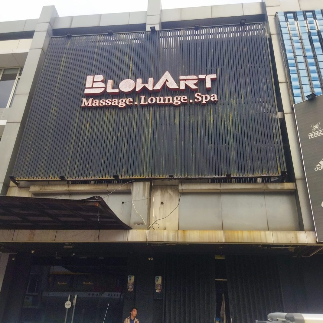 Blow Art BlowART Massage-Lounge-Spa yang berlokasi di Komplek Ruko Alam Sutra, Blok. 10 E,No. 17-18 Kota Tangerang Selatan